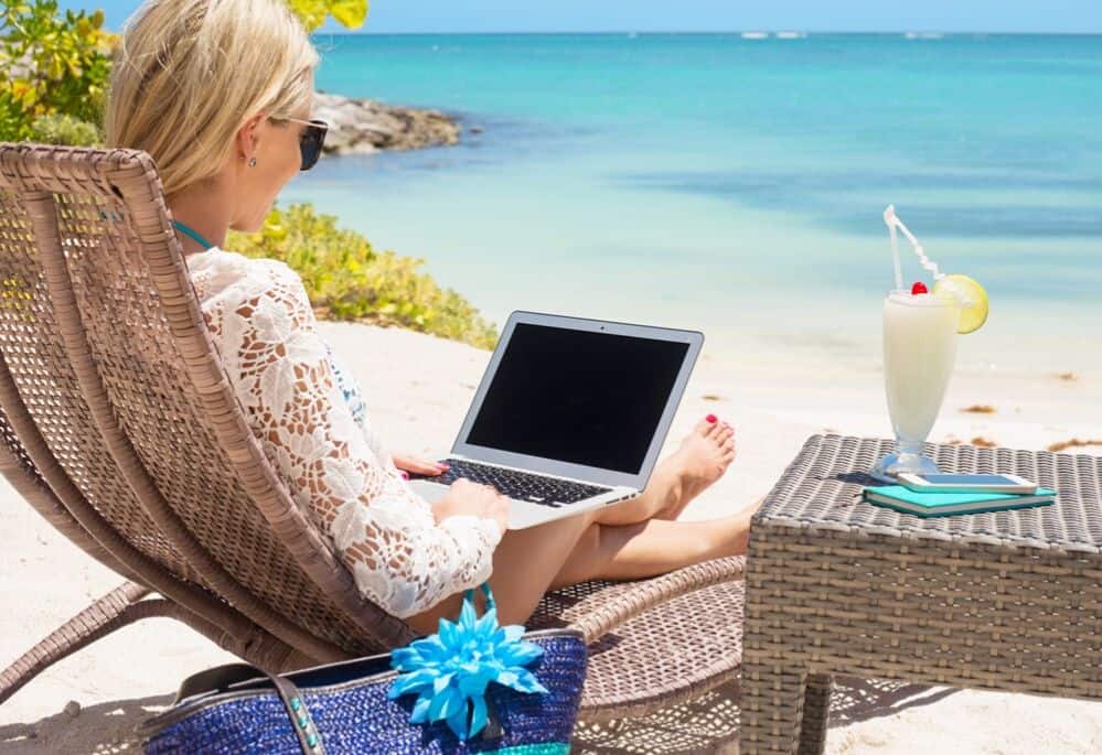 How to Be a Smart Remote Worker During the Summer